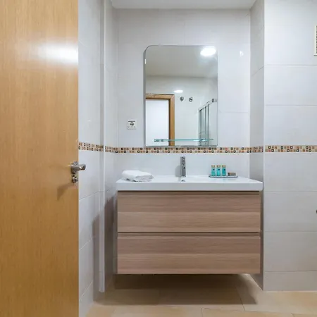 Puerta Antequera 4 Apartment *